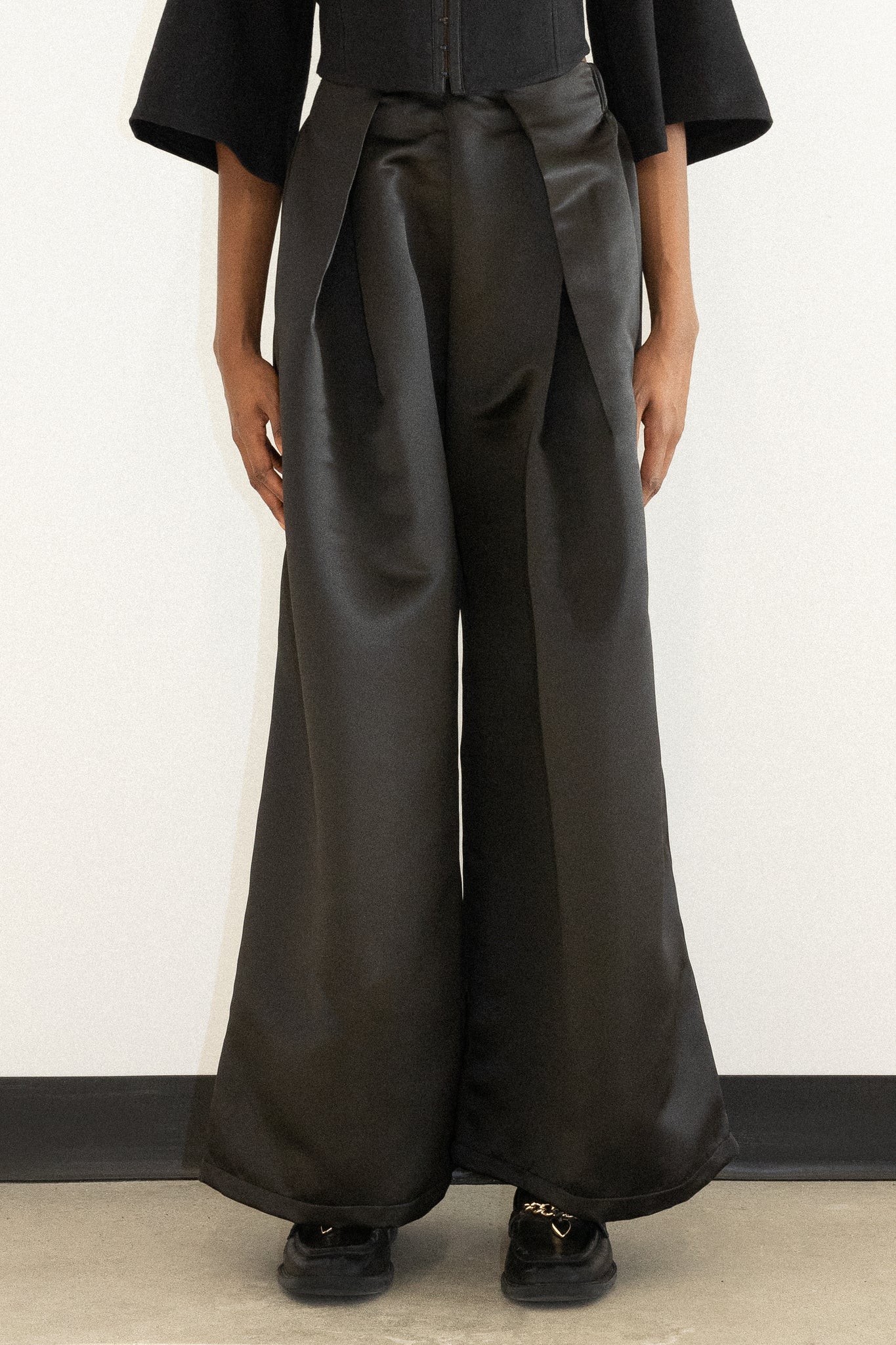 ANTRE PLEATED PANT