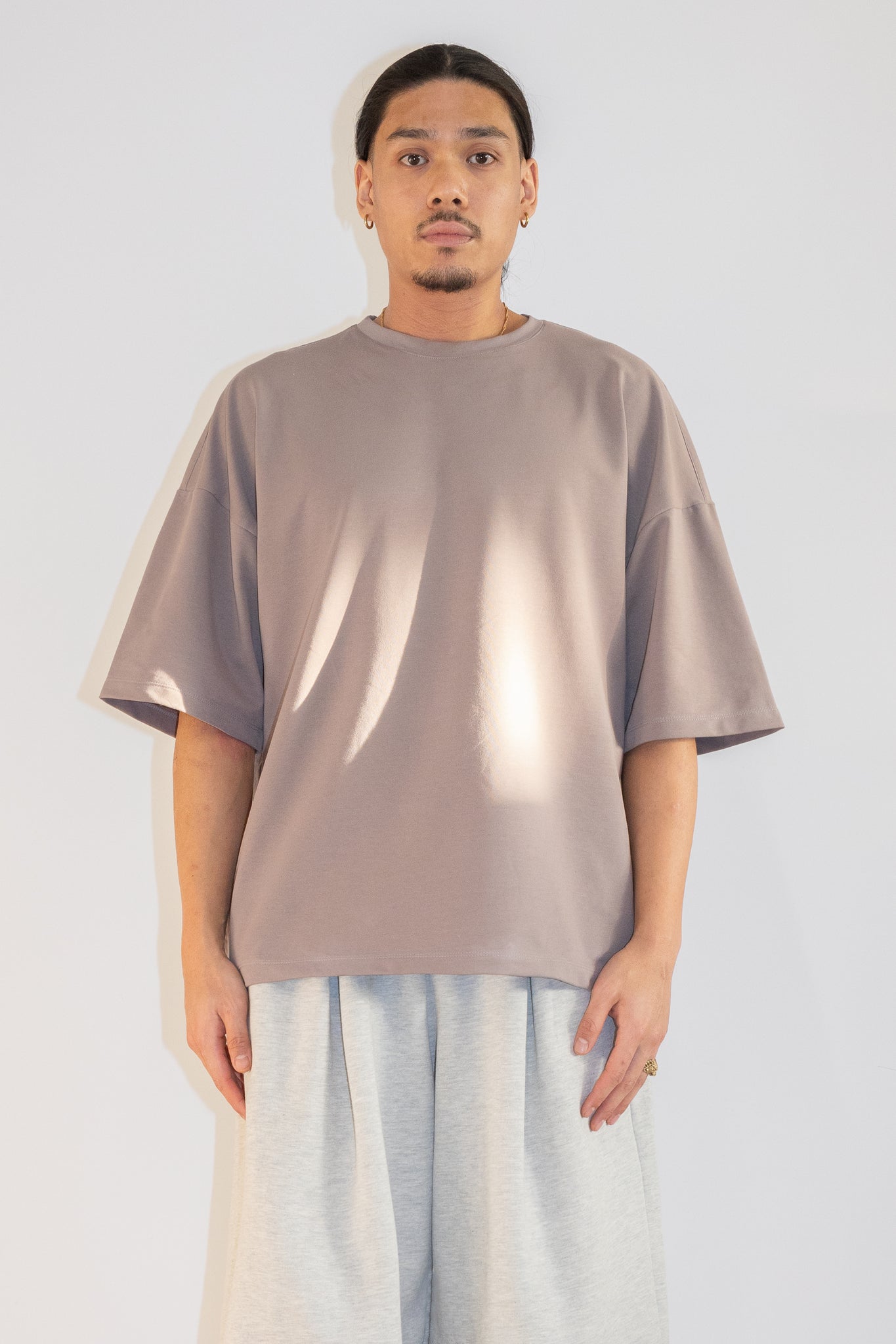 ESSENCE T-SHIRT