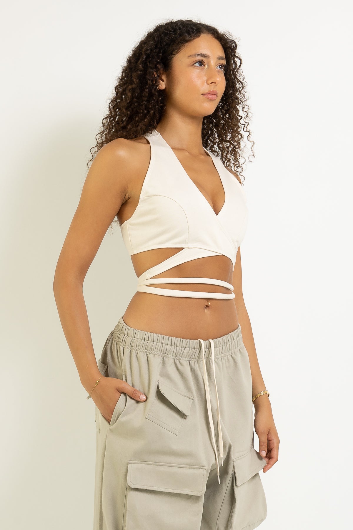 ANDARTA WRAP TOP