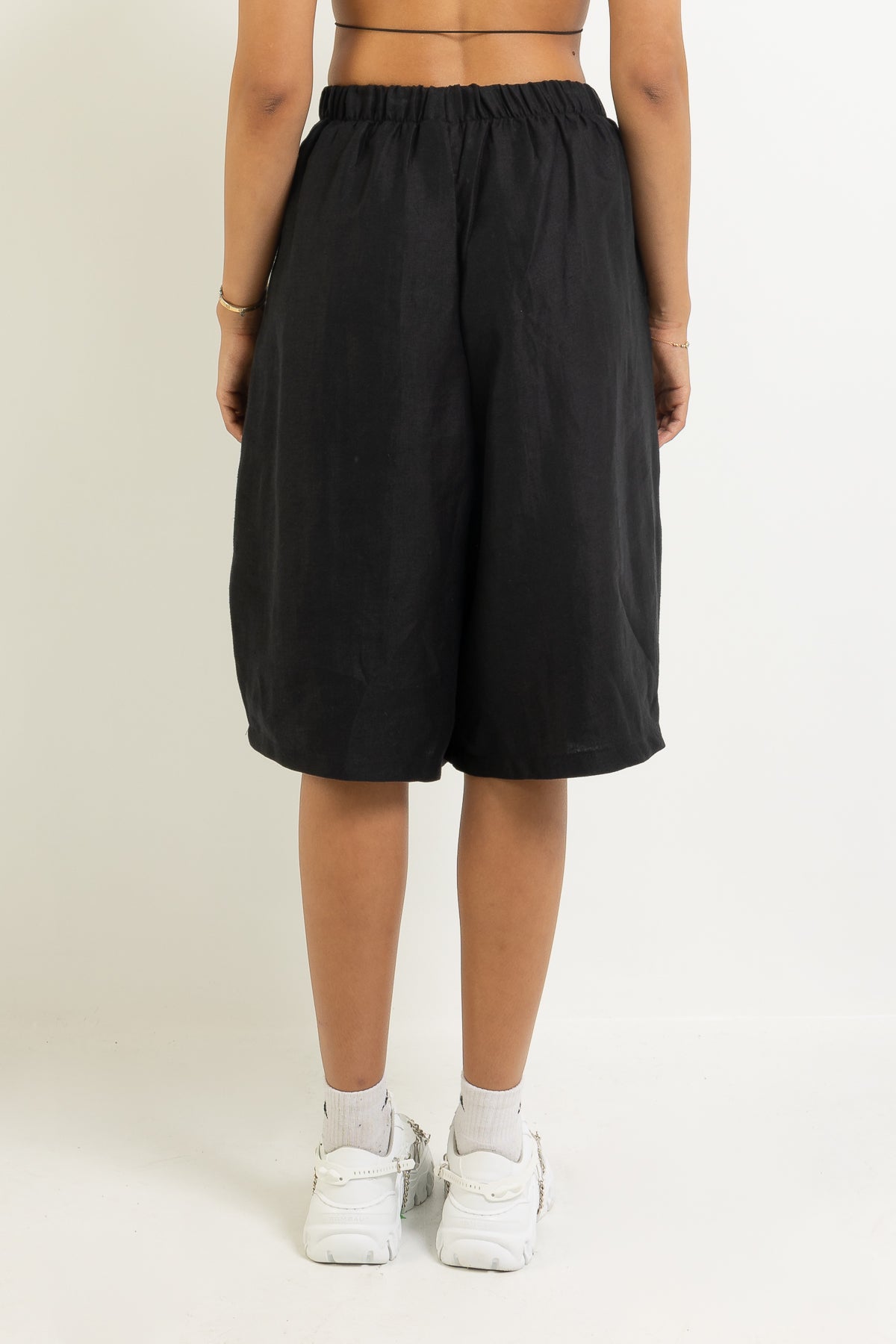 RHEA PLEATED OVERSIZED LINEN SHORT