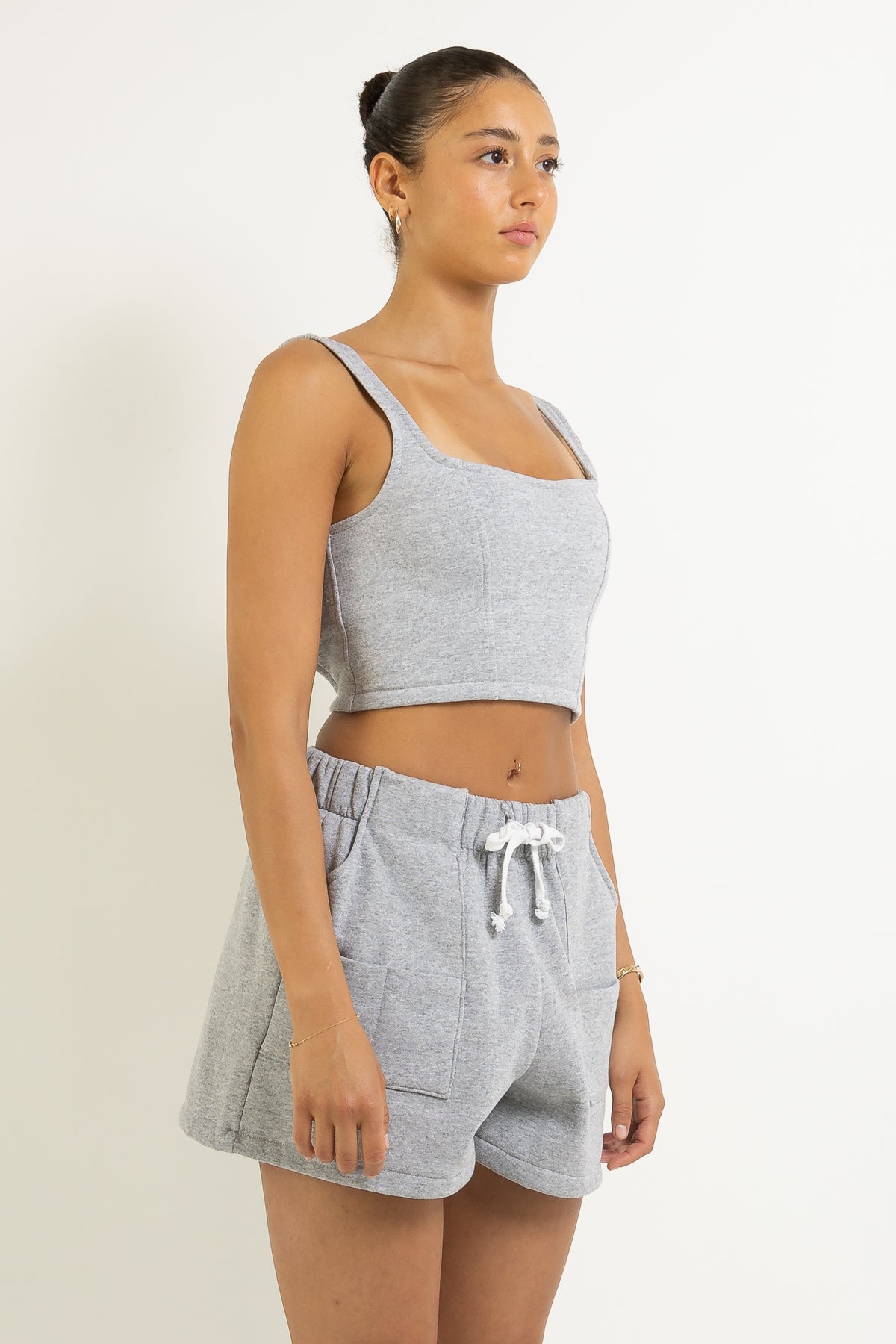 HECATE CROPPED SWEATSHORT