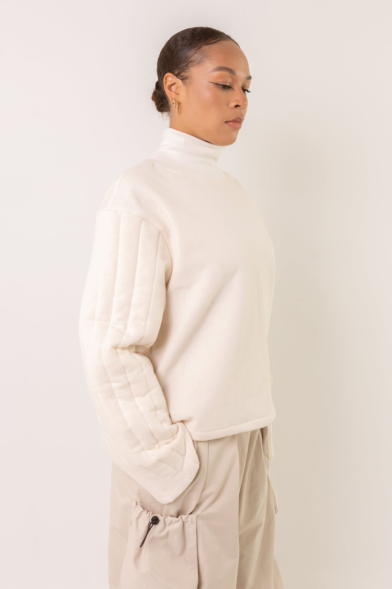 AIR SPACE TURTLENECK