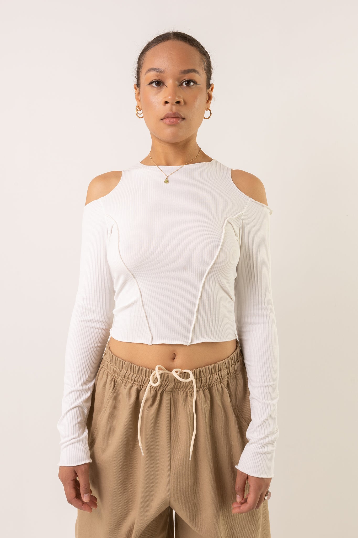 LIFTED COLD SHOULDER TOP