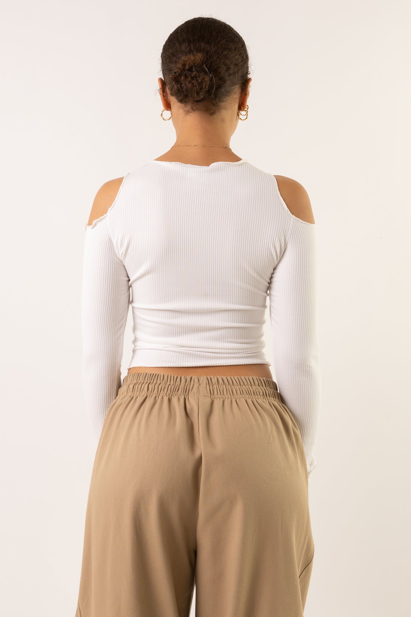 LIFTED COLD SHOULDER TOP
