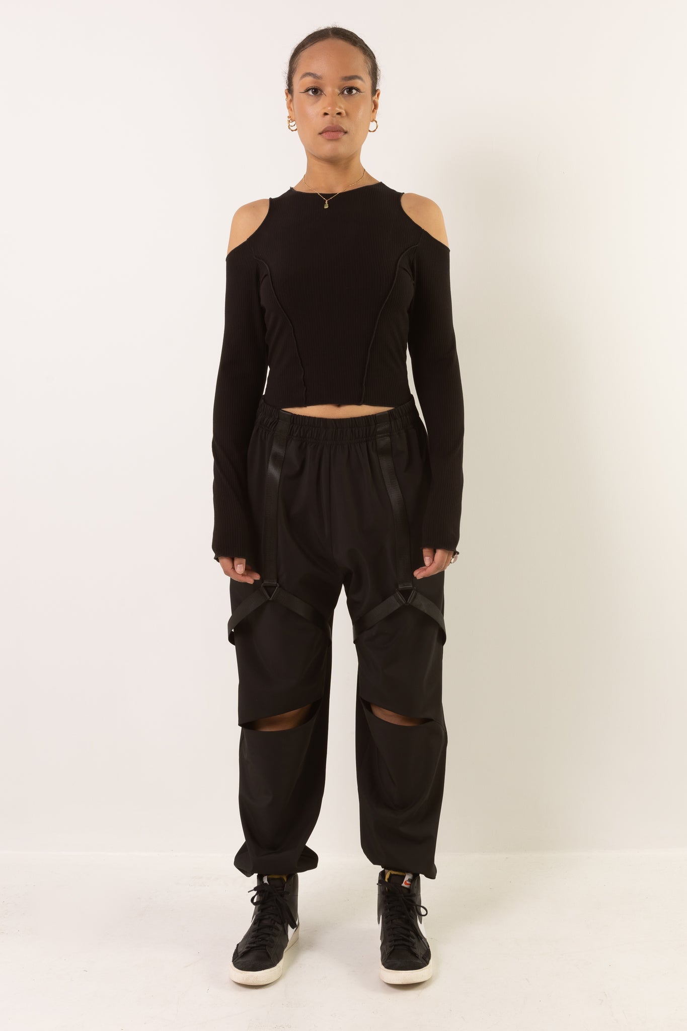 LIFTED COLD SHOULDER TOP