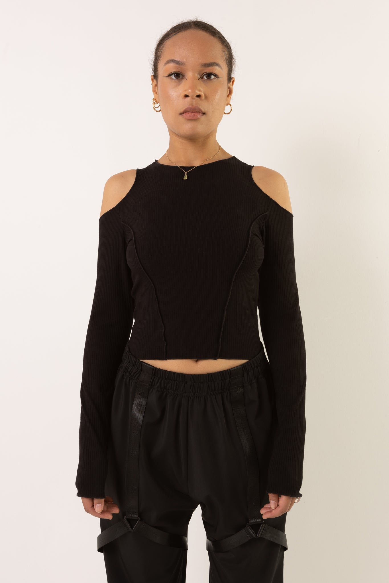 LIFTED COLD SHOULDER TOP