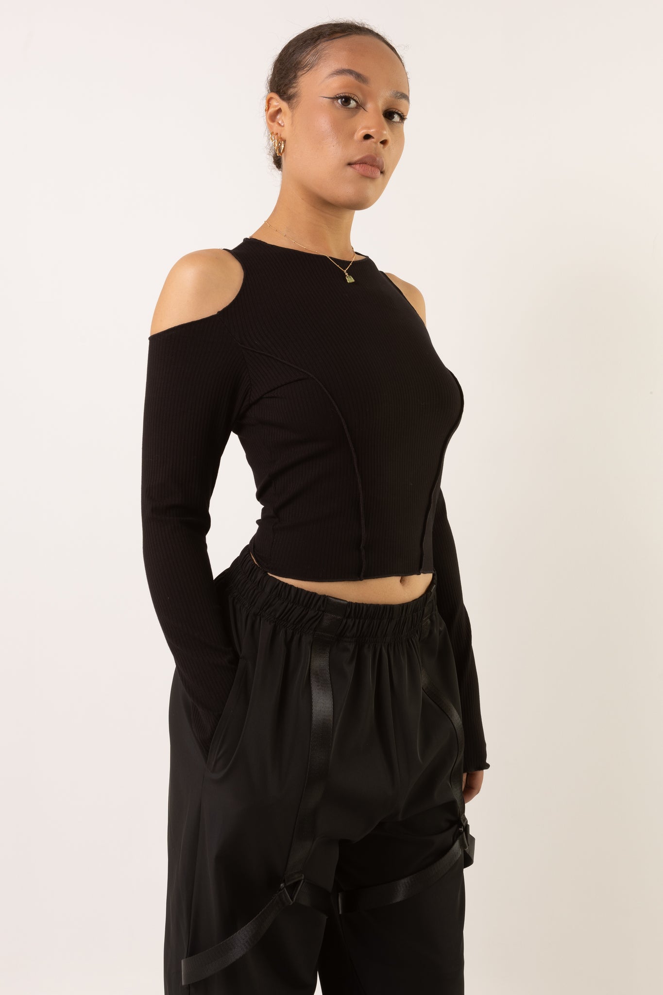 LIFTED COLD SHOULDER TOP
