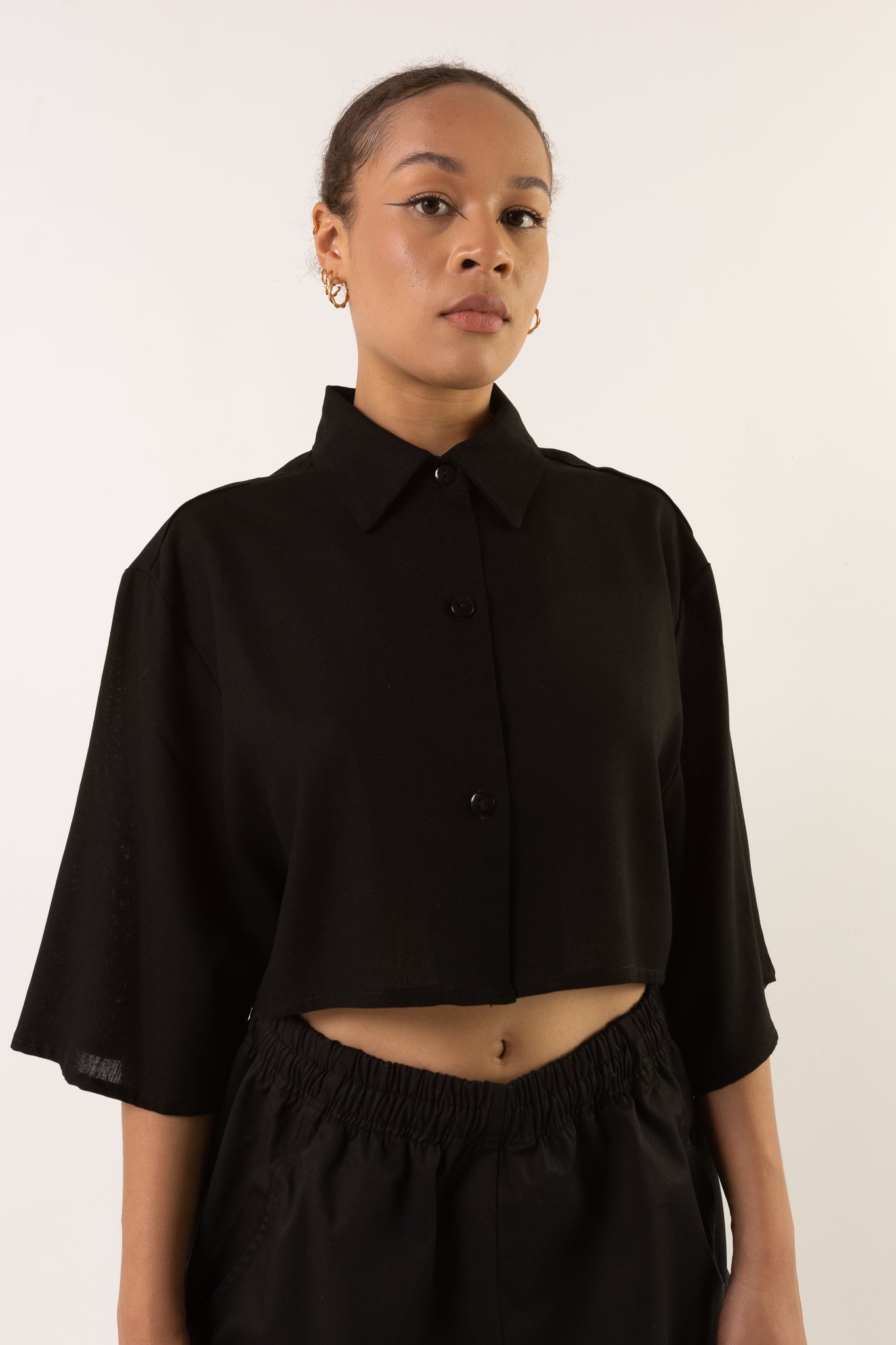 ANNAPURNA CROPPED BOXY SHIRT