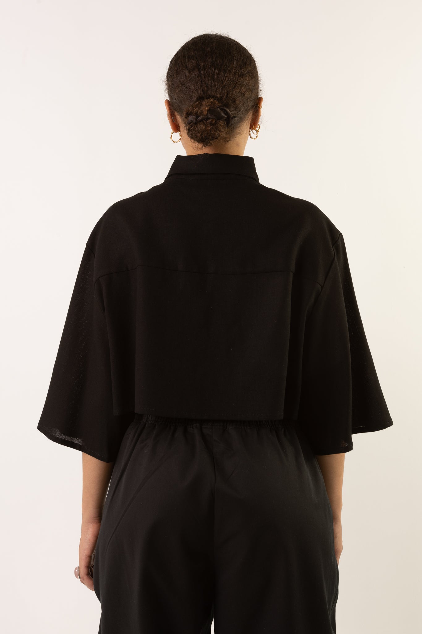 ANNAPURNA CROPPED BOXY SHIRT
