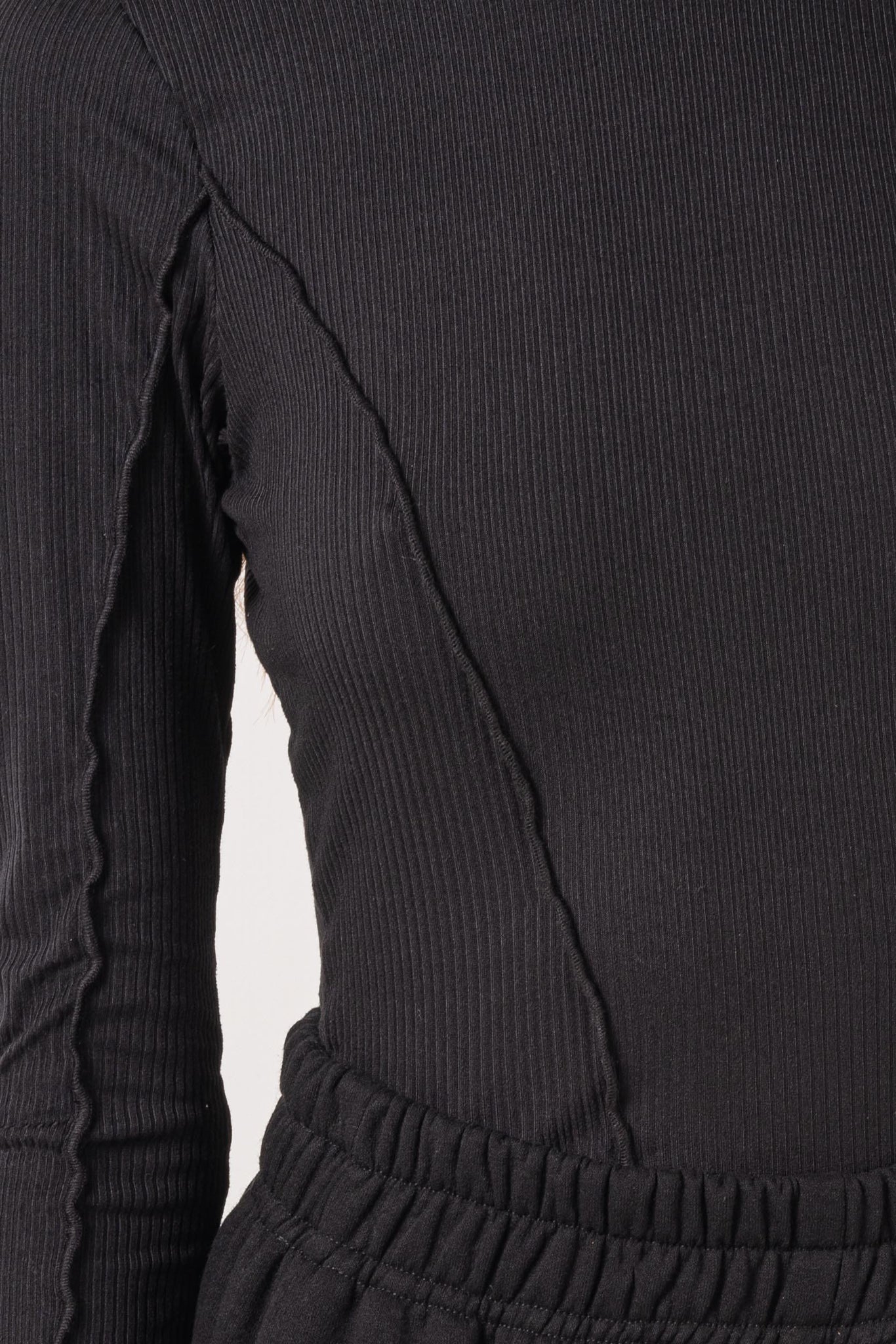 MOON TURTLENECK SWEATER