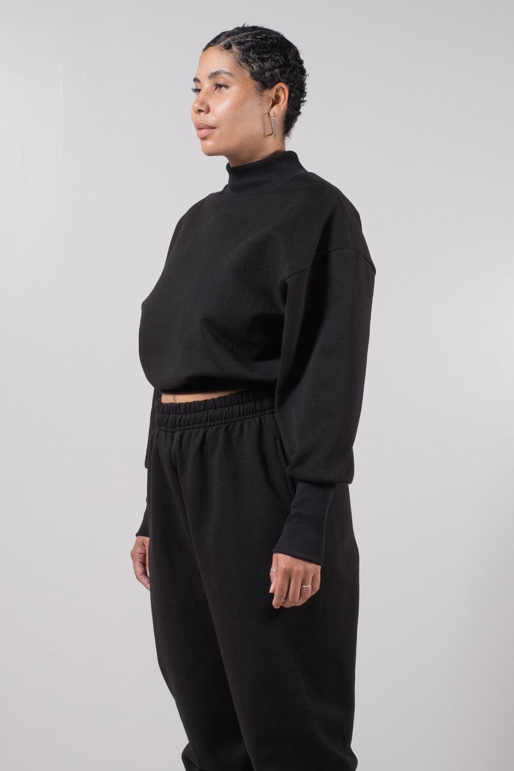 FORM CROPPED CREWNECK - MERCY HOUSE