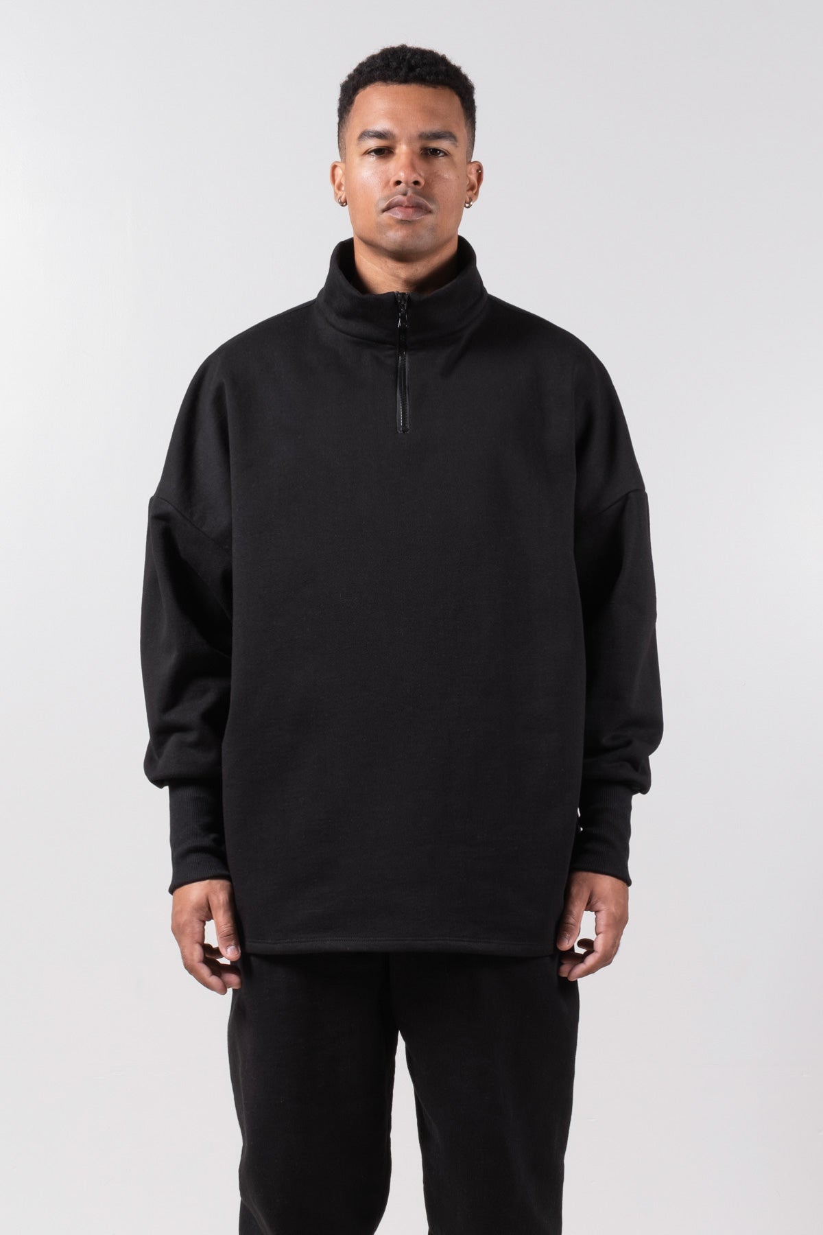 HALF ZIP UP
