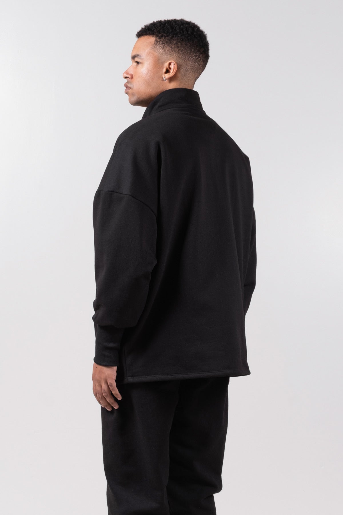 HALF ZIP UP