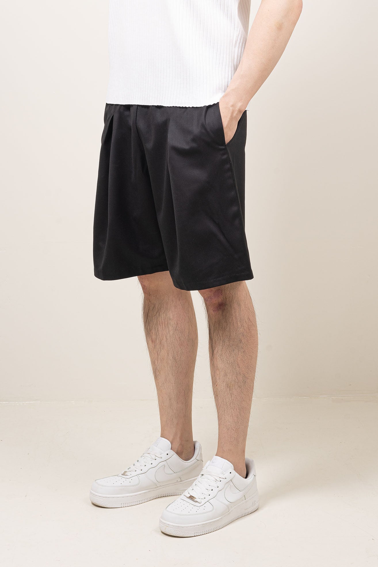 PLISSURE SHORTS